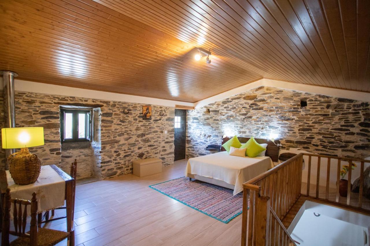 Pensjonat Cavalo De Xisto - Turismo Rural, Lda. Almaceda Zewnętrze zdjęcie